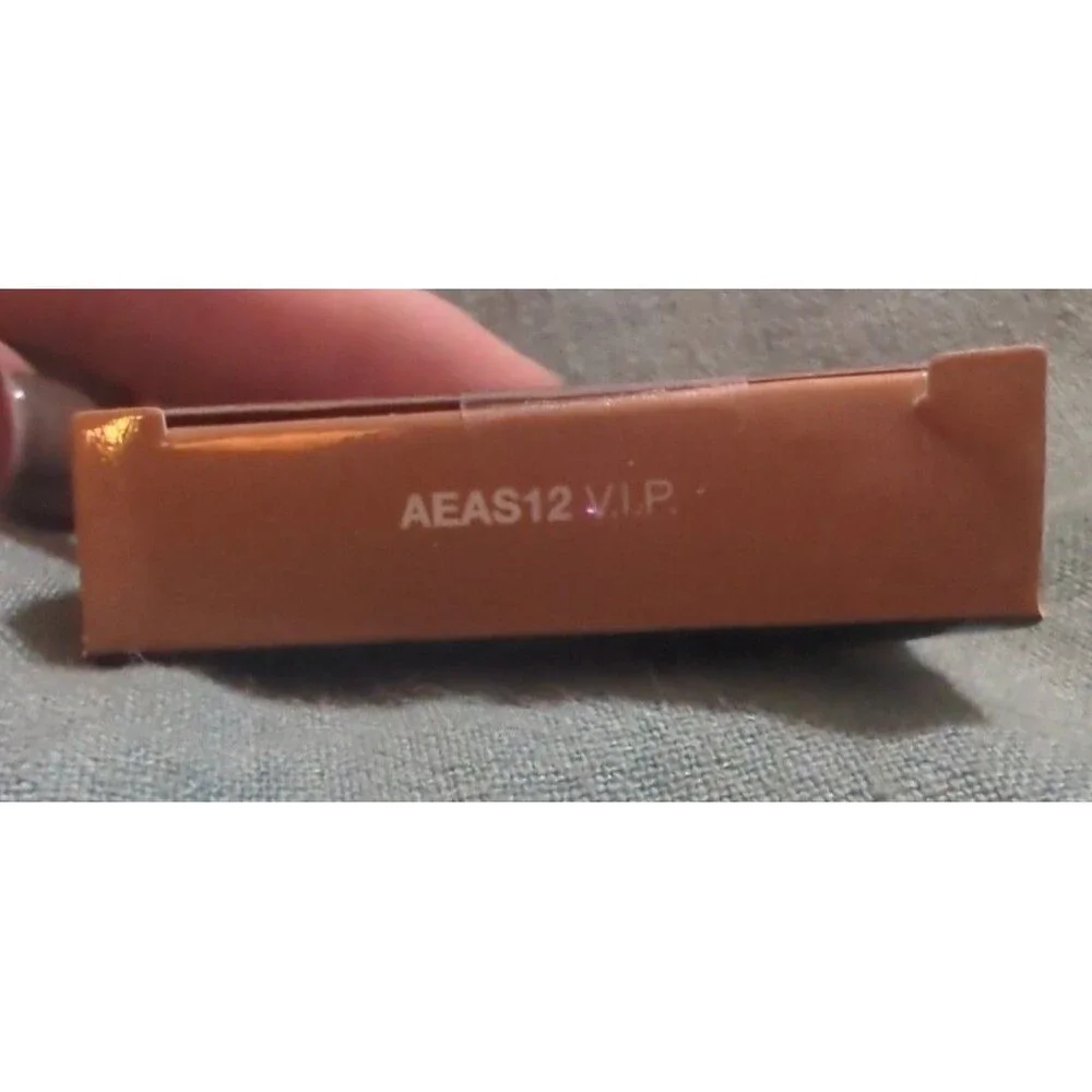 Eye Artiste Eyeshadow in VIP